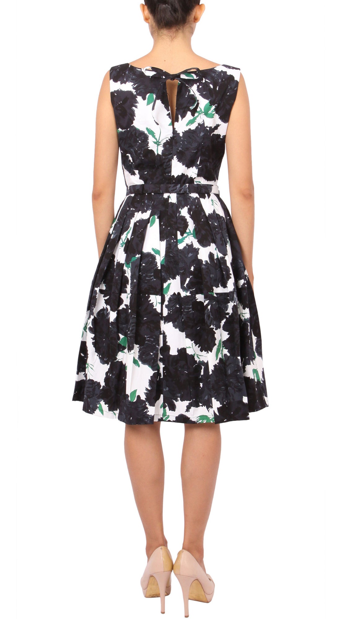 Sleeveless | Cyprys Bloom | White Black | Back | Dress By Samantha Sung