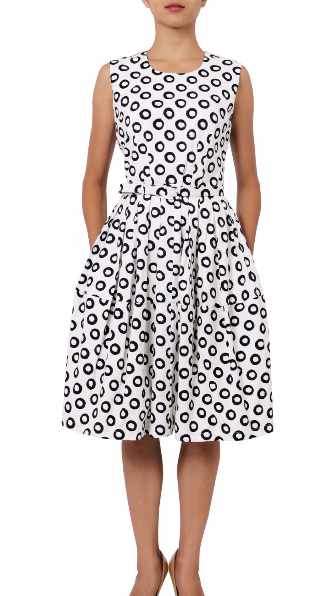 Sleeveless | Micro Dots | White Black | Front | Dress By Samantha Sung